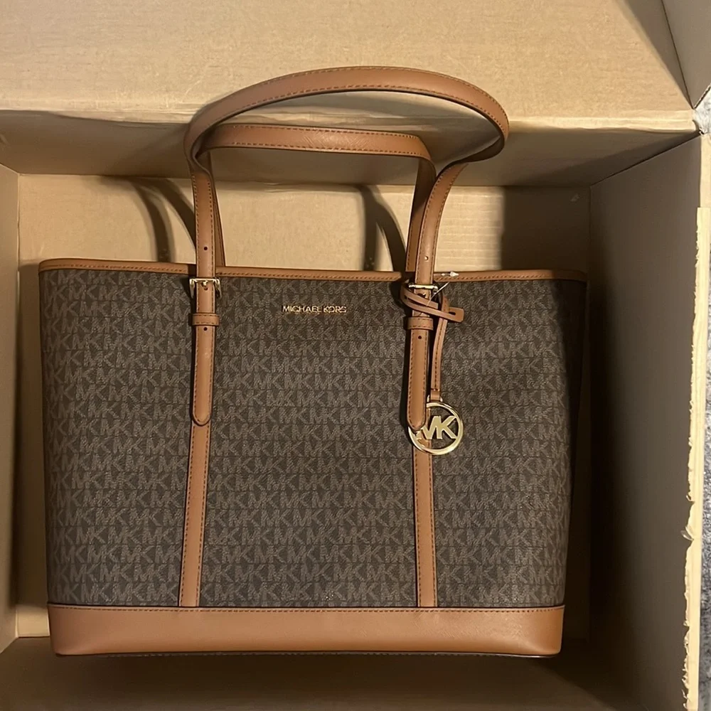 Michael Kors Jet Set Travel Large Shoulder Tote Brown - Picture 3 of 5